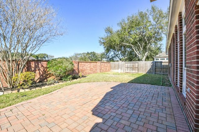 12314 Shadowpoint Drive, Houston, TX 77082