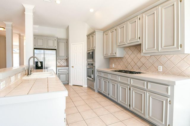 12314 Shadowpoint Drive, Houston, TX 77082