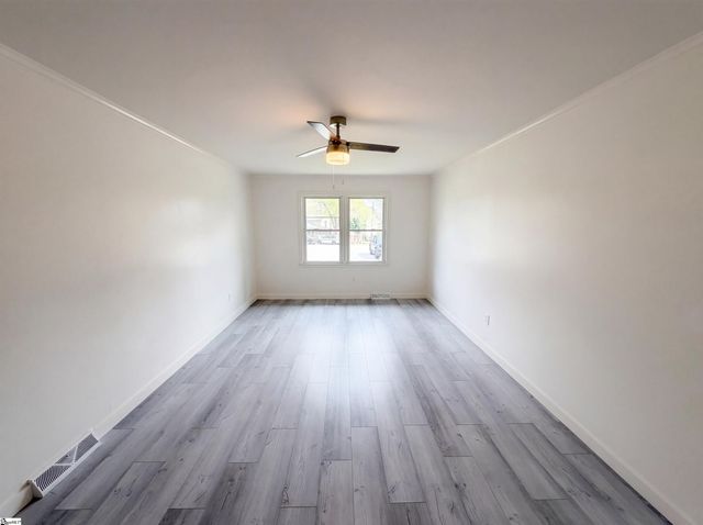 105 Foxhall Court, Easley, SC 29640