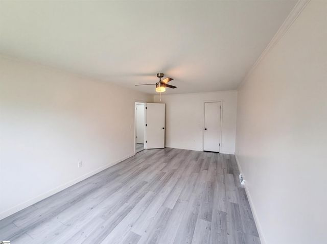 105 Foxhall Court, Easley, SC 29640