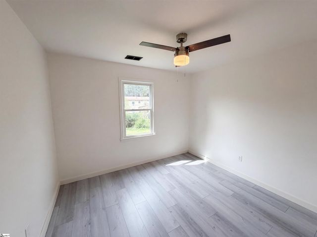 105 Foxhall Court, Easley, SC 29640