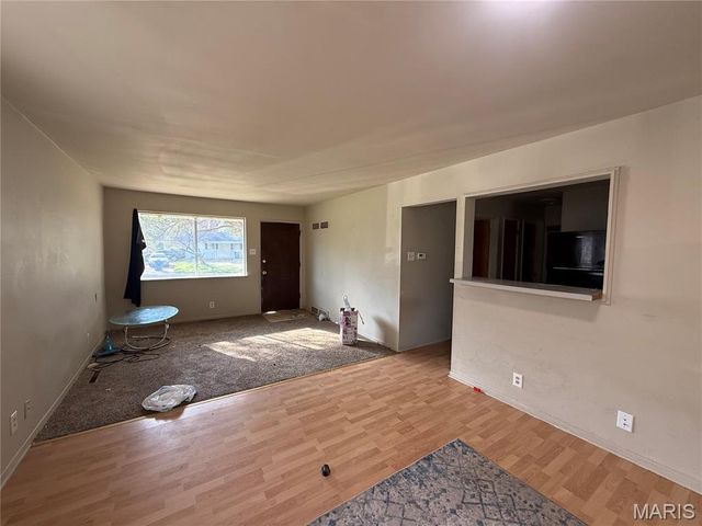 10536 Durness Drive, St Louis, MO 63137