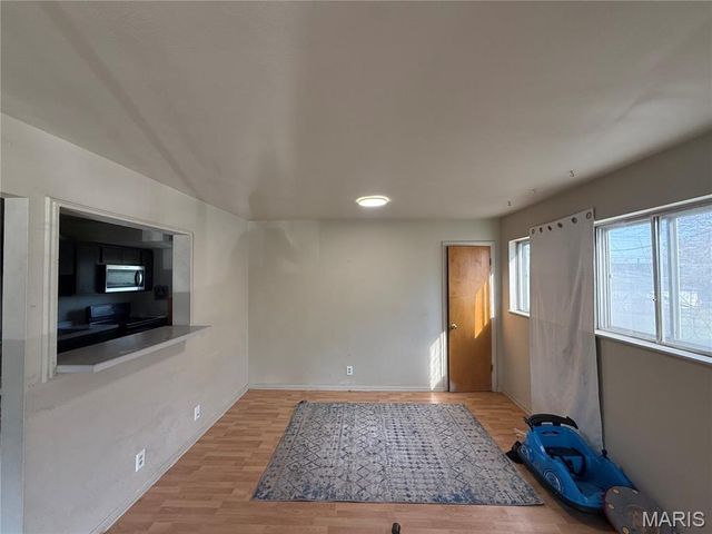 10536 Durness Drive, St Louis, MO 63137