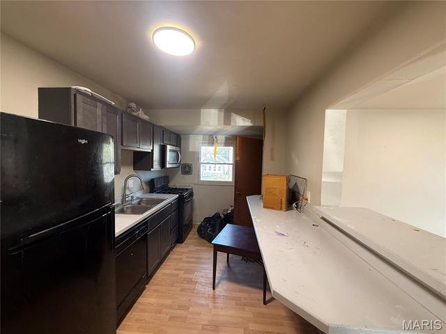 10536 Durness Drive, St Louis, MO 63137