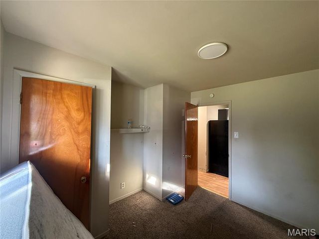 10536 Durness Drive, St Louis, MO 63137