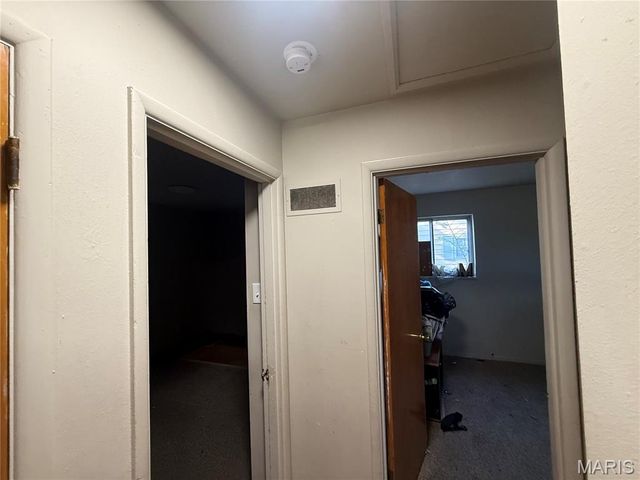 10536 Durness Drive, St Louis, MO 63137