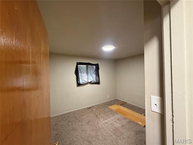 10536 Durness Drive, St Louis, MO 63137