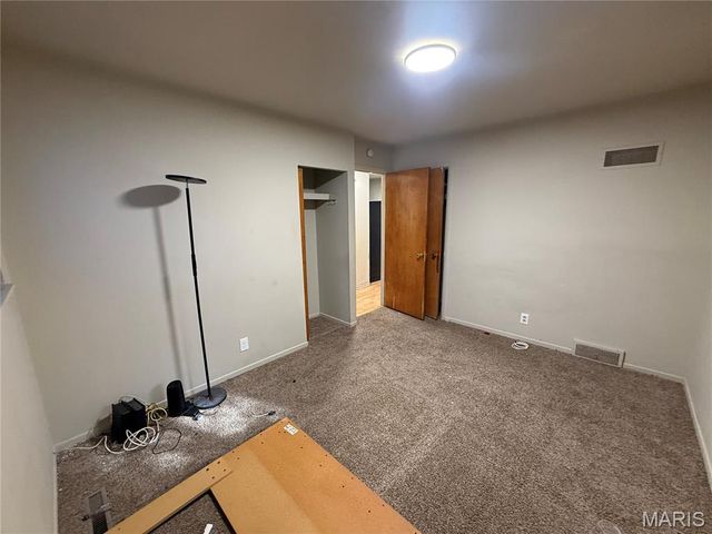 10536 Durness Drive, St Louis, MO 63137