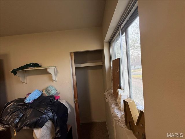 10536 Durness Drive, St Louis, MO 63137