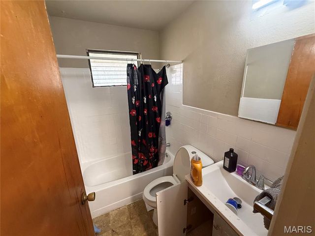 10536 Durness Drive, St Louis, MO 63137