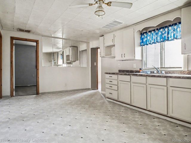 14243 Seymour Road, Montrose Charter Township, MI 48457