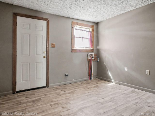 14243 Seymour Road, Montrose Charter Township, MI 48457