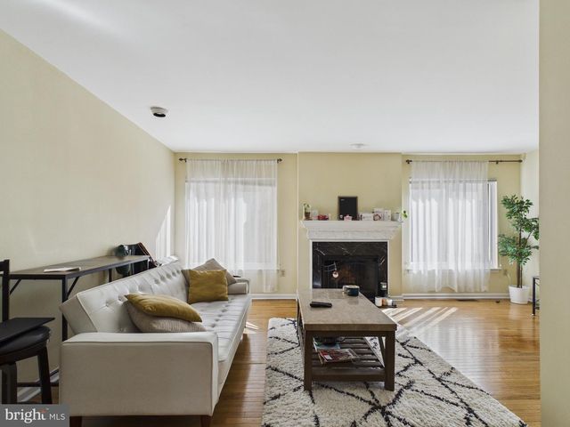 2036 APPLETREE ST, Philadelphia, PA 19103