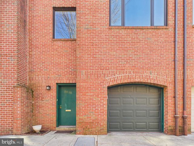 2036 APPLETREE ST, Philadelphia, PA 19103