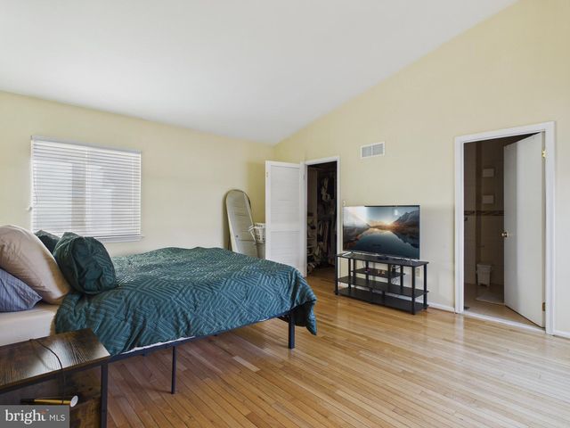 2036 APPLETREE ST, Philadelphia, PA 19103