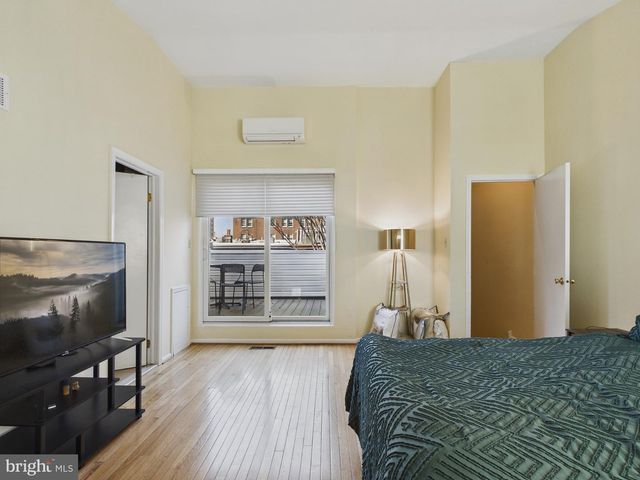 2036 APPLETREE ST, Philadelphia, PA 19103