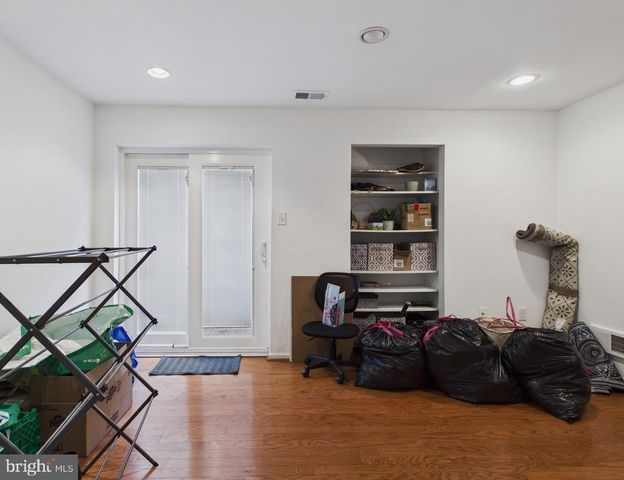 2036 APPLETREE ST, Philadelphia, PA 19103