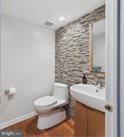 2036 APPLETREE ST, Philadelphia, PA 19103