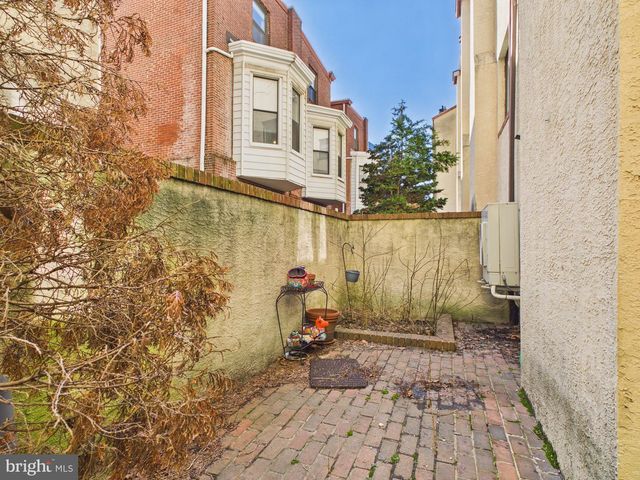 2036 APPLETREE ST, Philadelphia, PA 19103