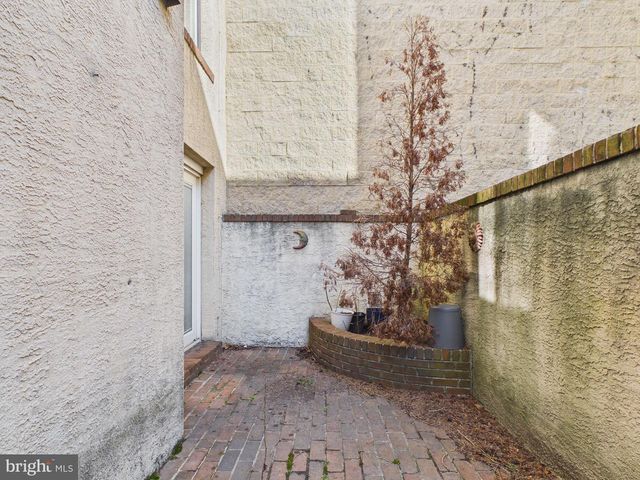 2036 APPLETREE ST, Philadelphia, PA 19103