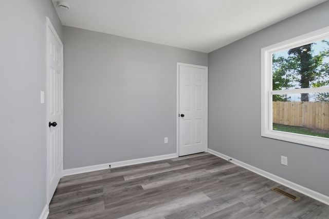214 Rushwood Dr, Murfreesboro, TN 37130
