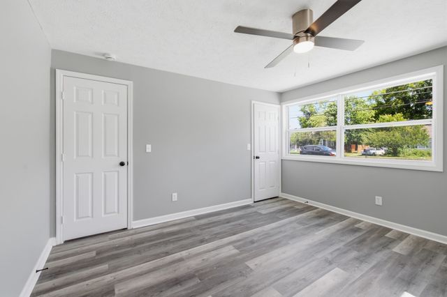 214 Rushwood Dr, Murfreesboro, TN 37130