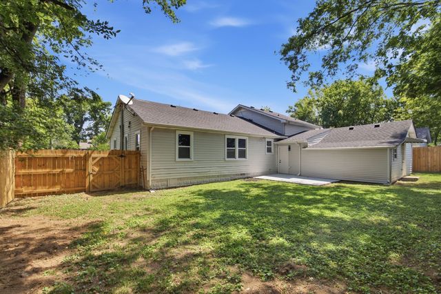 214 Rushwood Dr, Murfreesboro, TN 37130