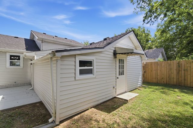 214 Rushwood Dr, Murfreesboro, TN 37130