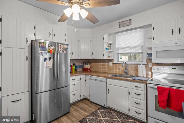 719 BELLEVUE AVE, Penndel, PA 19047