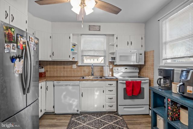 719 BELLEVUE AVE, Penndel, PA 19047