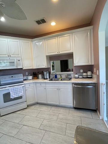 10070 SW Chadwick Drive, Port St Lucie, FL 34987