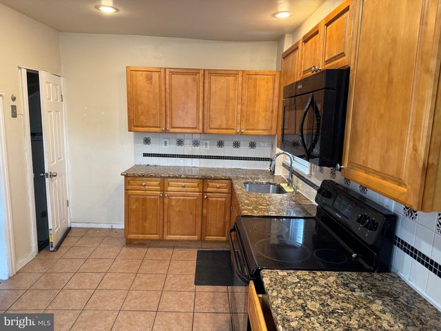 410 LAUREL RD, Lansdowne, PA 19050