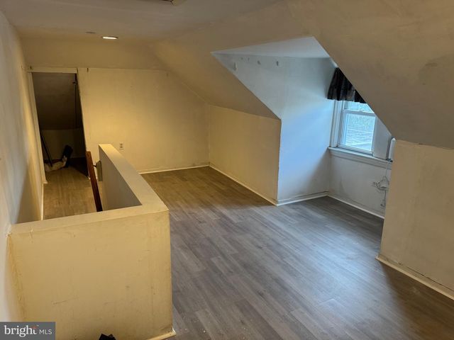 410 LAUREL RD, Lansdowne, PA 19050