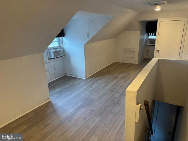 410 LAUREL RD, Lansdowne, PA 19050