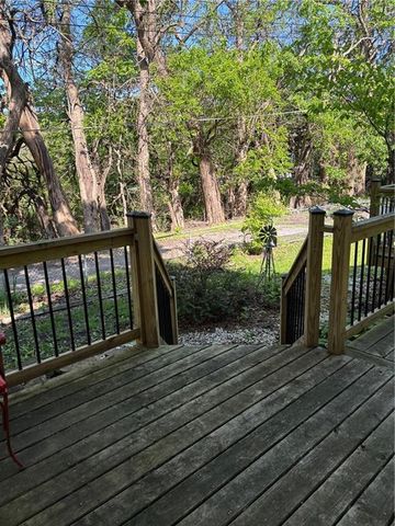 912 Ridge Drive, Belton, MO 64012