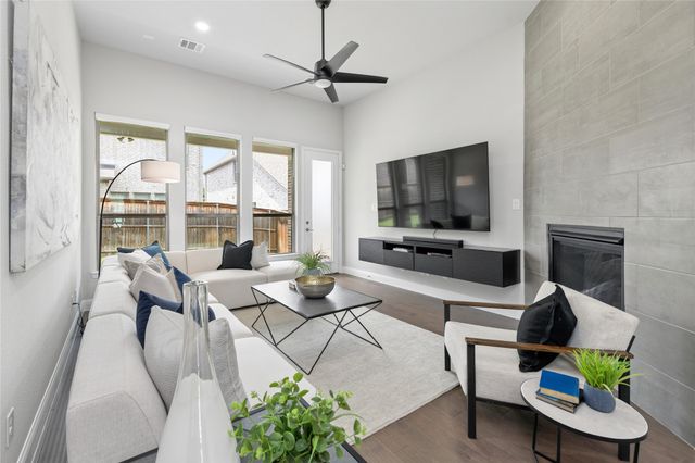2264 Washington Drive, Carrollton, TX 75010