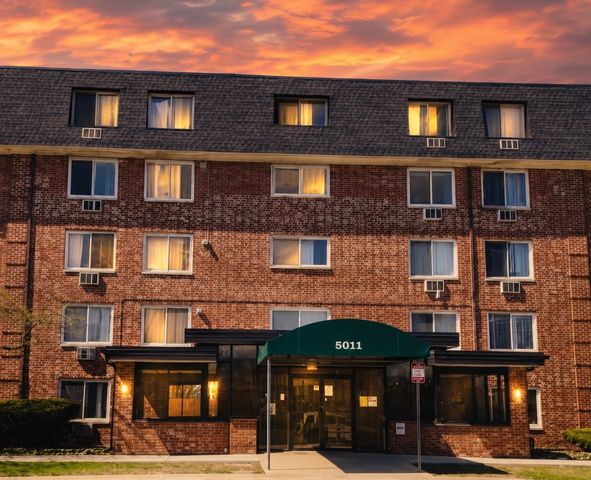 5011 Valley Lane 507, Streamwood, IL 60107