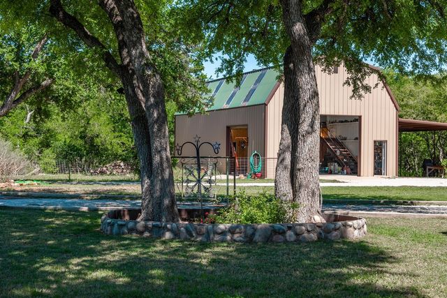 8950 CR 215, Brownwood, TX 76801