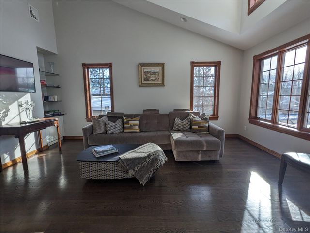 4030 W Shore Drive, Kauneonga Lake, NY 12749