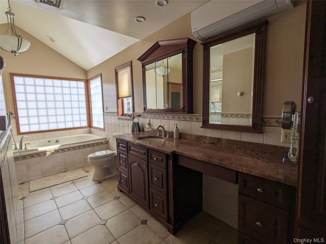 4030 W Shore Drive, Kauneonga Lake, NY 12749