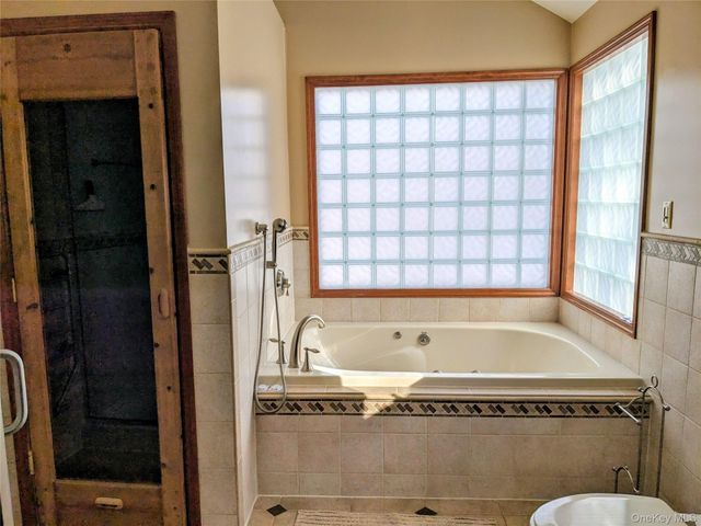 4030 W Shore Drive, Kauneonga Lake, NY 12749