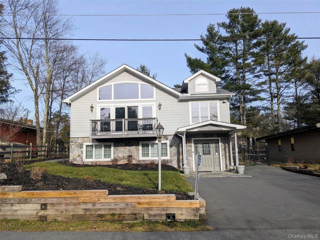 4030 W Shore Drive, Kauneonga Lake, NY 12749