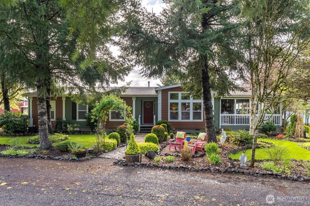 138 Twin Peaks Road, Toledo, WA 98591