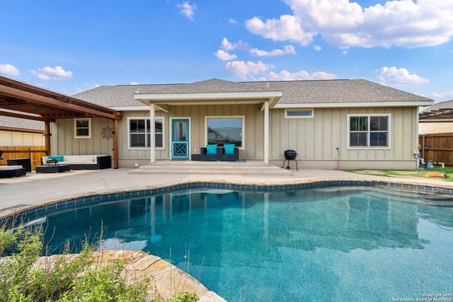 707 Englemann Oak Drive, Fredericksburg, TX 78624