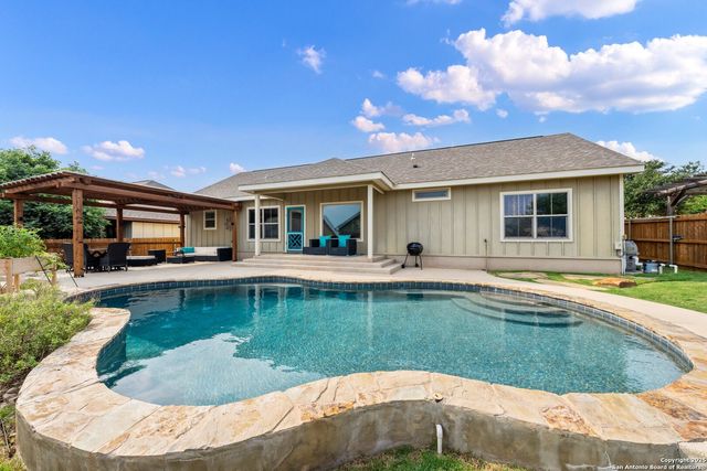 707 Englemann Oak Drive, Fredericksburg, TX 78624