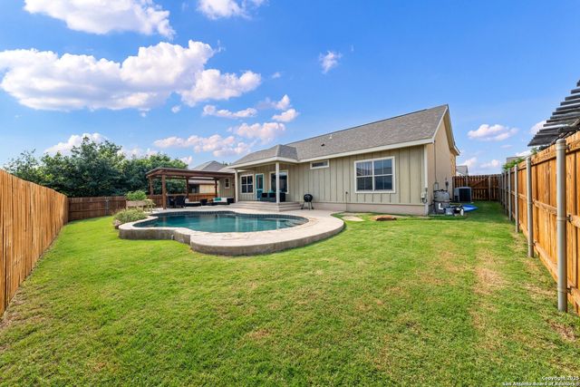 707 Englemann Oak Drive, Fredericksburg, TX 78624