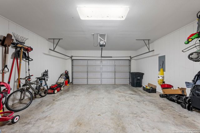 707 Englemann Oak Drive, Fredericksburg, TX 78624