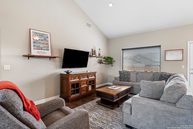 707 Englemann Oak Drive, Fredericksburg, TX 78624