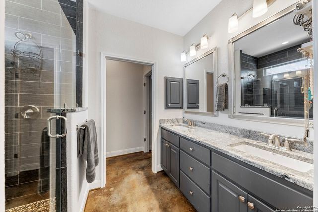 707 Englemann Oak Drive, Fredericksburg, TX 78624