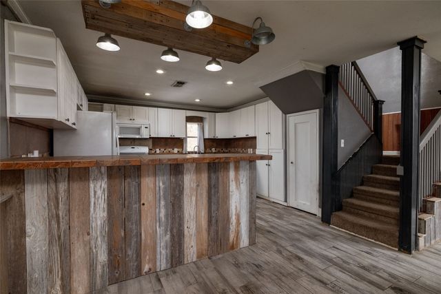 1502 Center Point Road, Weatherford, TX 76087